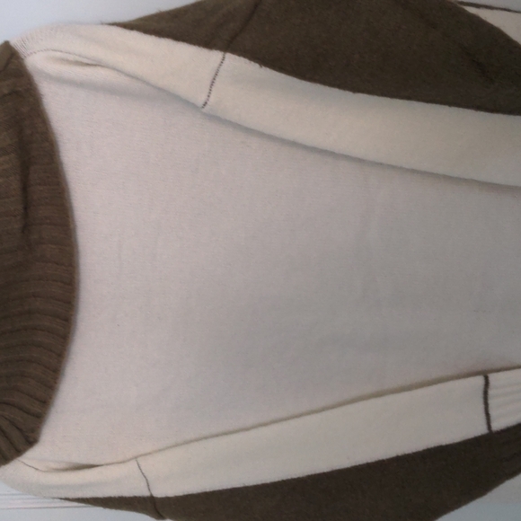 Mystree Size Large Tan and White Acrylic Nylon Sweater with Cowl Neck - Picture 4 of 5